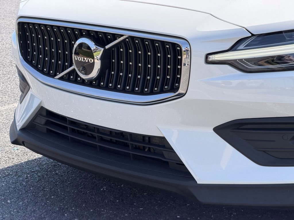 Used 2024 Volvo V60 B5 Cross Country Plus AWD/4WD image 7