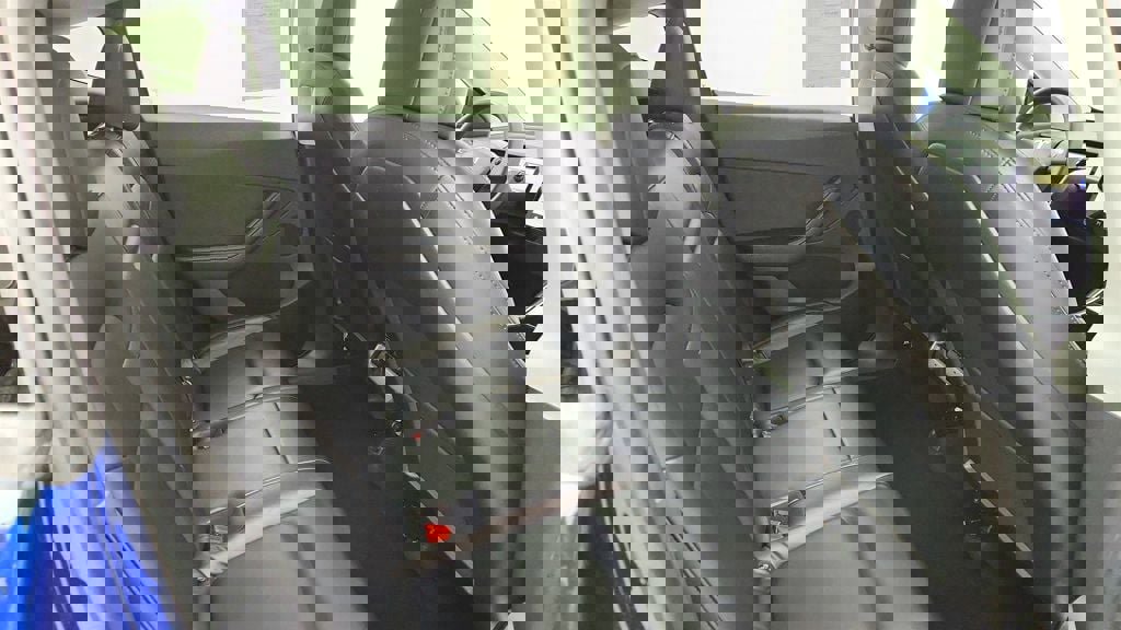 Used 2020 Tesla Model Y Long Range image 27