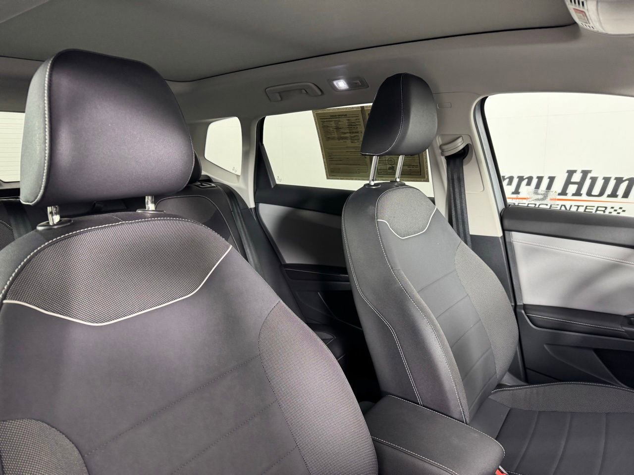 Used 2024 Volkswagen Taos SE image 33