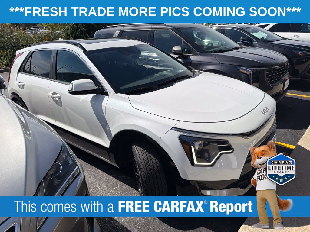 Used 2024 Kia Niro EX Touring FWD image 3