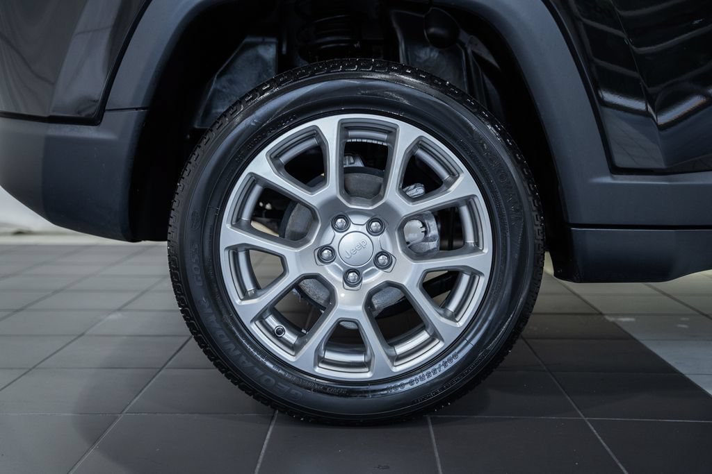 Certified 2023 Jeep Compass Latitude AWD/4WD image 12