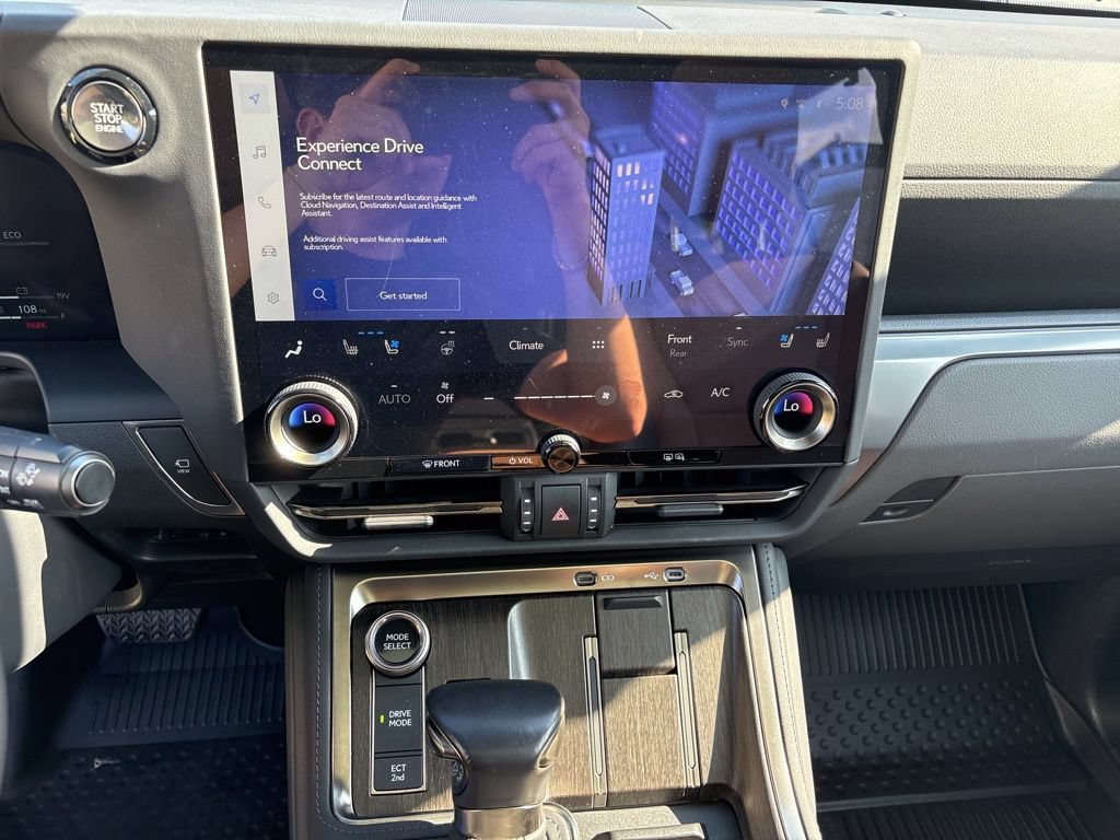 Certified 2024 Lexus GX 550 w/ Accessory Package (2T) AWD/4WD image 17