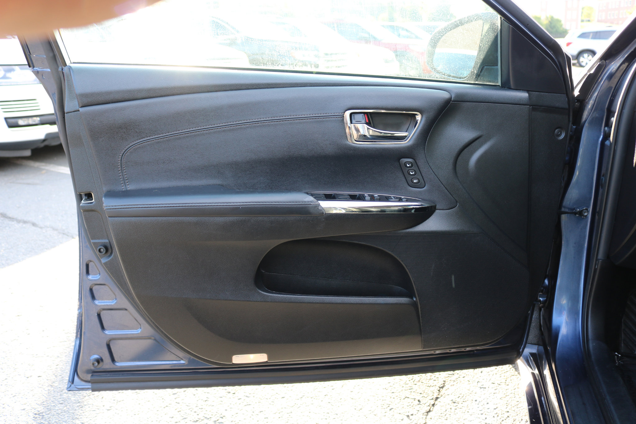 Used 2016 Toyota Avalon XLE Premium image 12