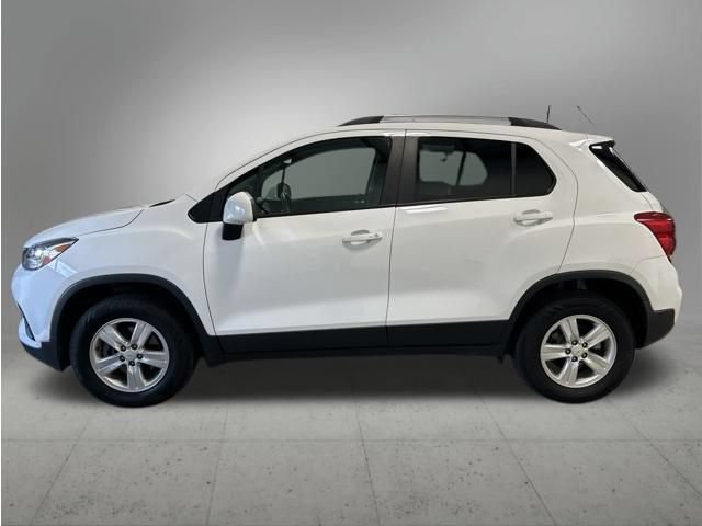 Used 2021 Chevrolet Trax LT w/ LT Convenience Package AWD/4WD image 2