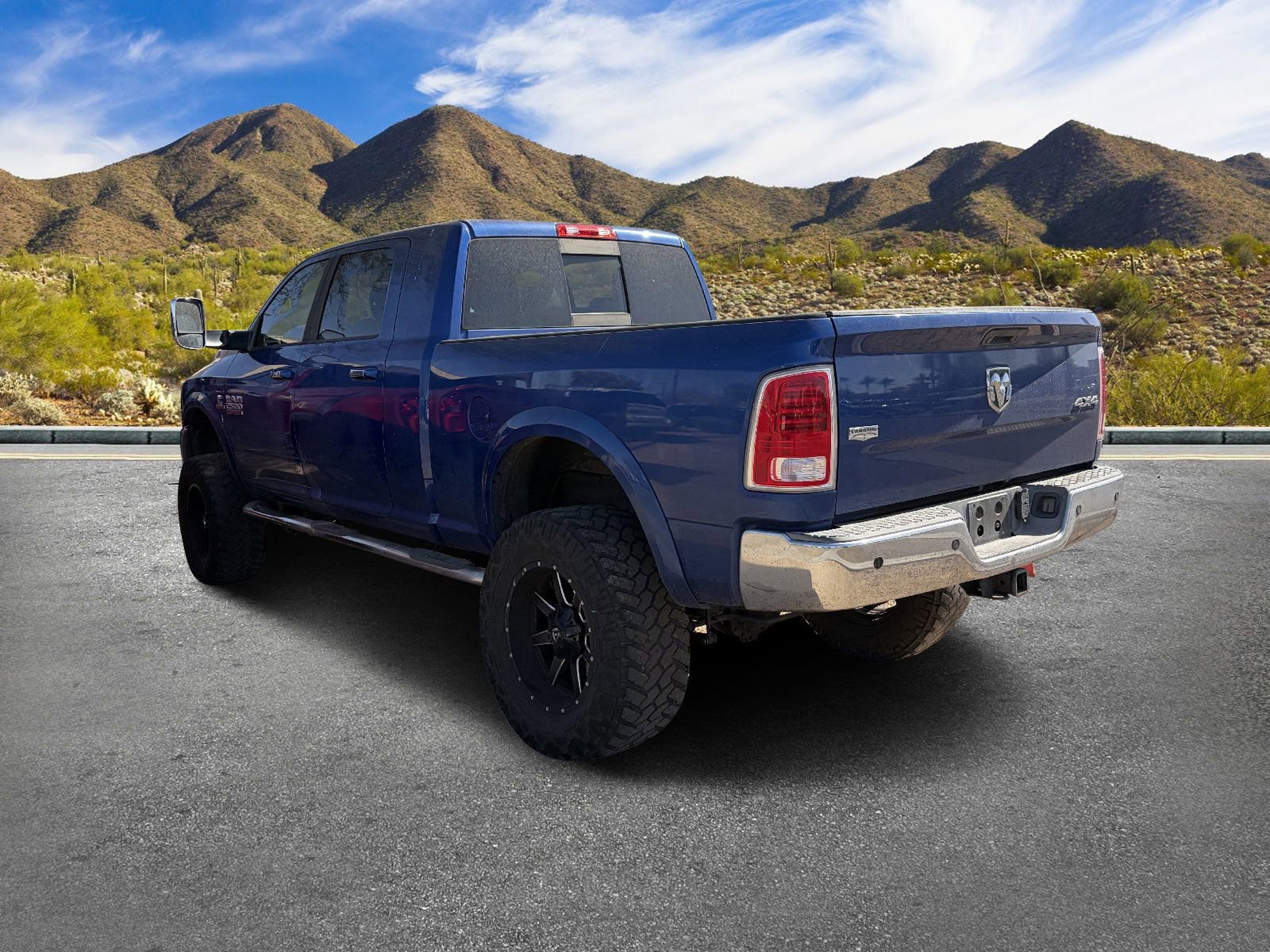 Used 2014 RAM 2500 Laramie w/ Convenience Group AWD/4WD image 5