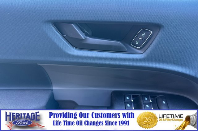 New 2025 Ford Maverick XL image 11