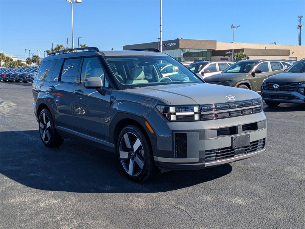 Certified 2025 Hyundai Santa Fe Limited image 3