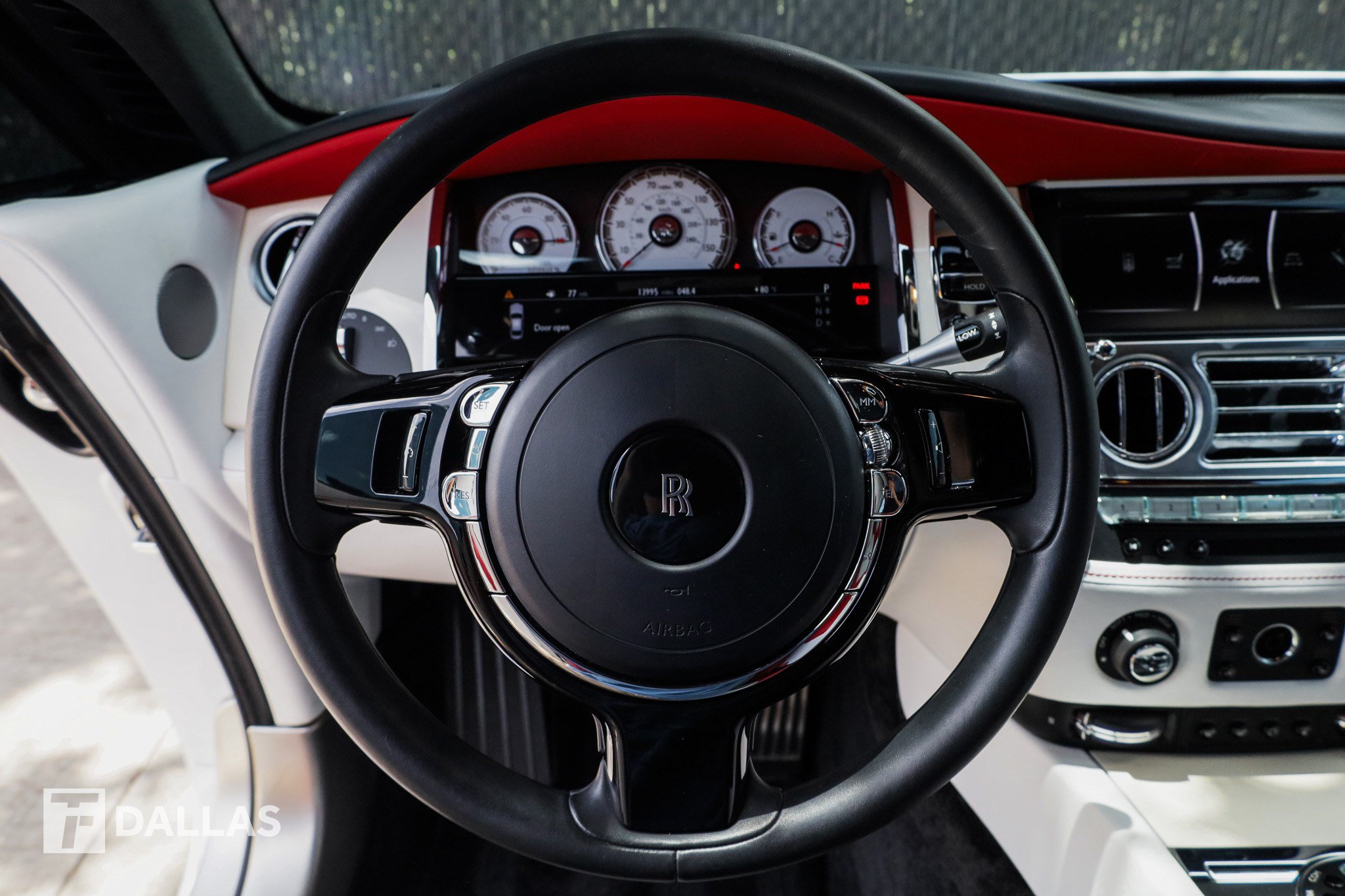 Used 2019 Rolls-Royce Wraith RWD image 24