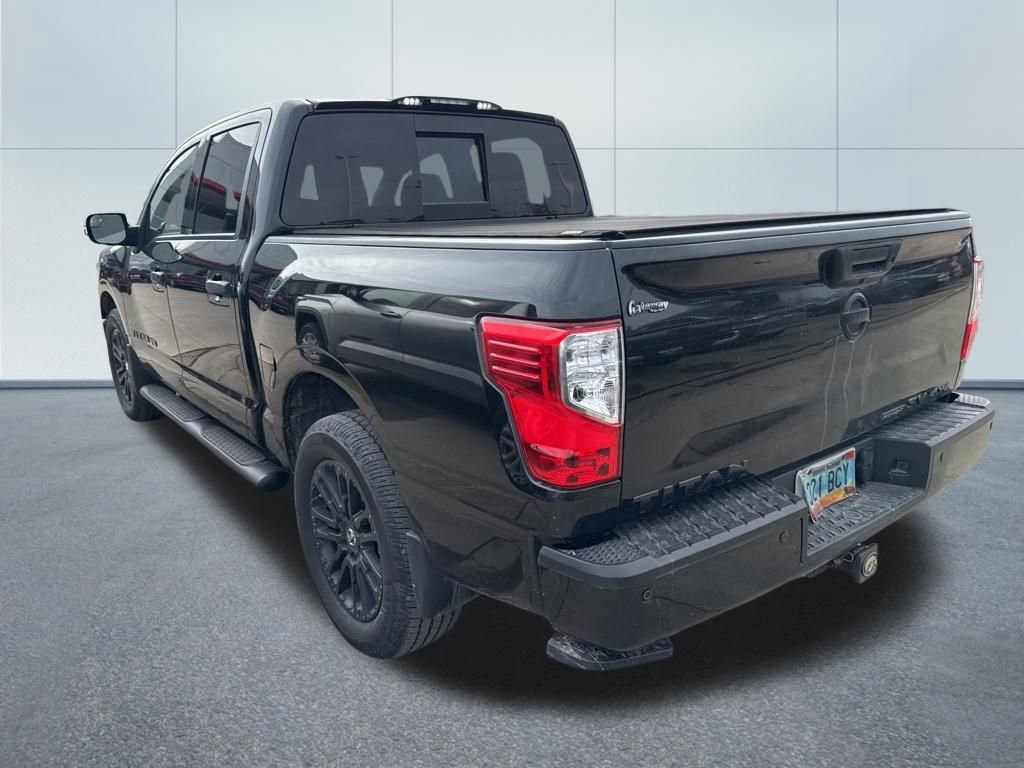 Used 2019 Nissan Titan SV w/ SV Convenience Package image 3