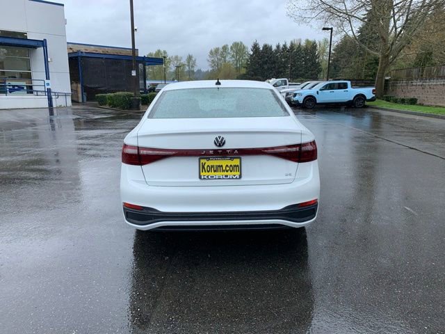 Used 2025 Volkswagen Jetta SE w/ Sunroof Package image 4