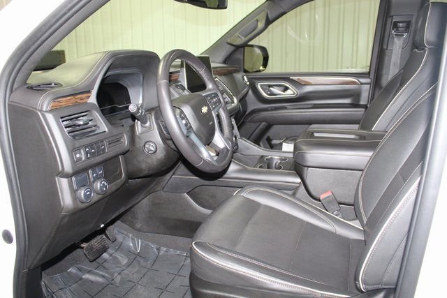 Used 2022 Chevrolet Suburban Premier image 9