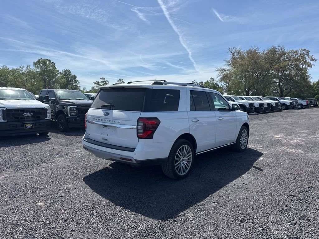 Used 2024 Ford Expedition Limited AWD/4WD image 6