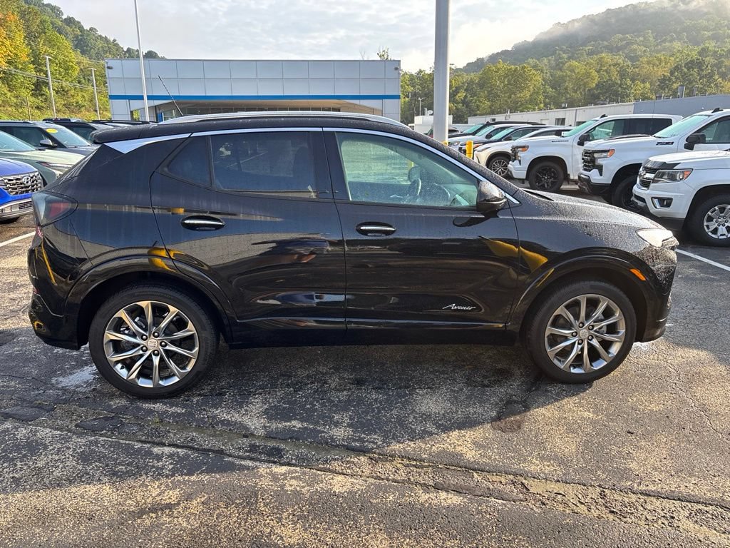 Certified 2026 Buick Encore GX Avenir w/ Avenir Technology Package AWD/4WD image 7