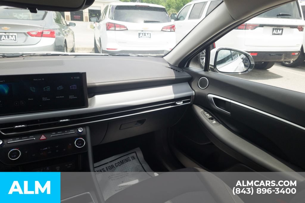 Certified 2025 Hyundai Sonata SEL FWD image 18