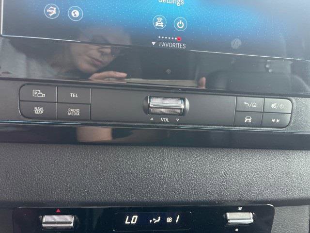 Used 2020 Mercedes-Benz Sprinter 4500 w/ Premium Plus Package image 21