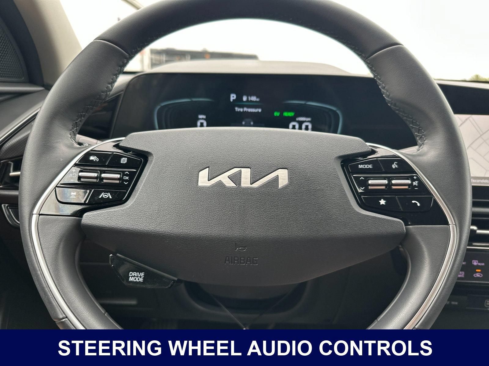 Used 2024 Kia Niro EX FWD image 27
