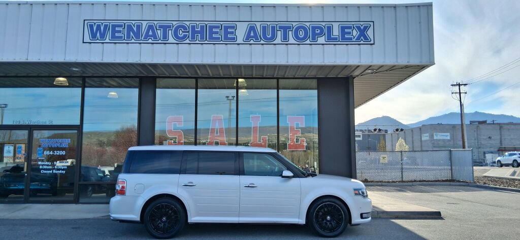 Used 2016 Ford Flex Limited w/ Equipment Group 303A AWD/4WD image 3