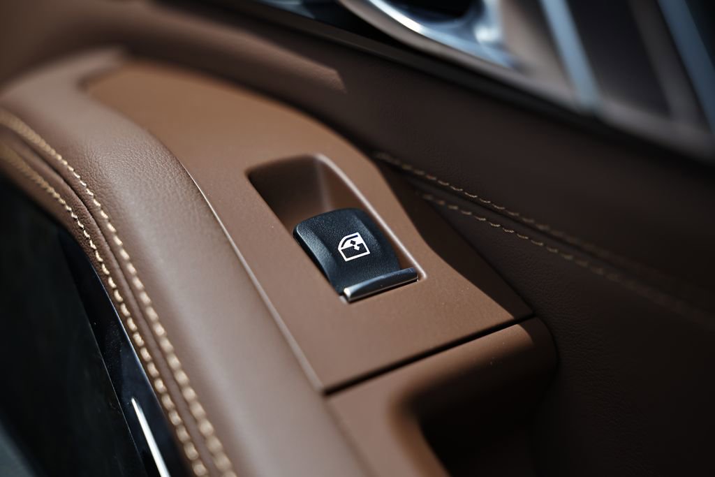 New 2026 BMW X5 xDrive50e w/ M Sport Package image 25