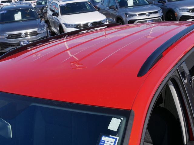 Used 2019 Volkswagen Tiguan S w/ Driver Assistance Package image 10