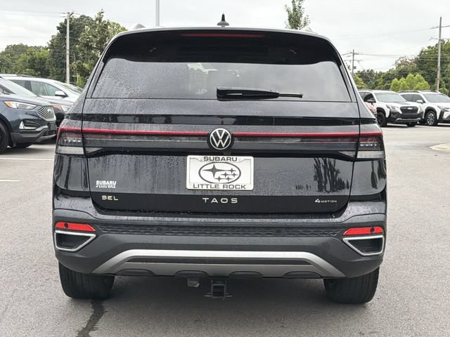 Used 2025 Volkswagen Taos SEL AWD/4WD image 4