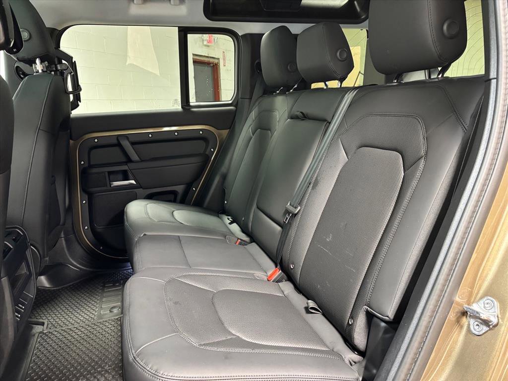 Used 2026 Land Rover Defender 110 S image 29