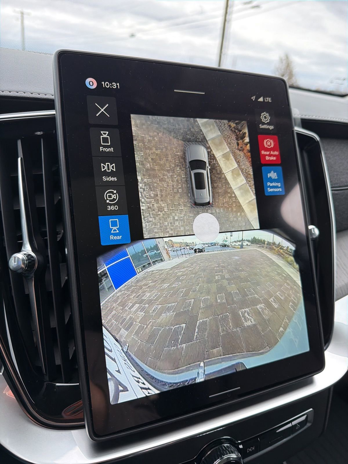 New 2026 Volvo XC90 T8 Ultra w/ Protection Package image 32