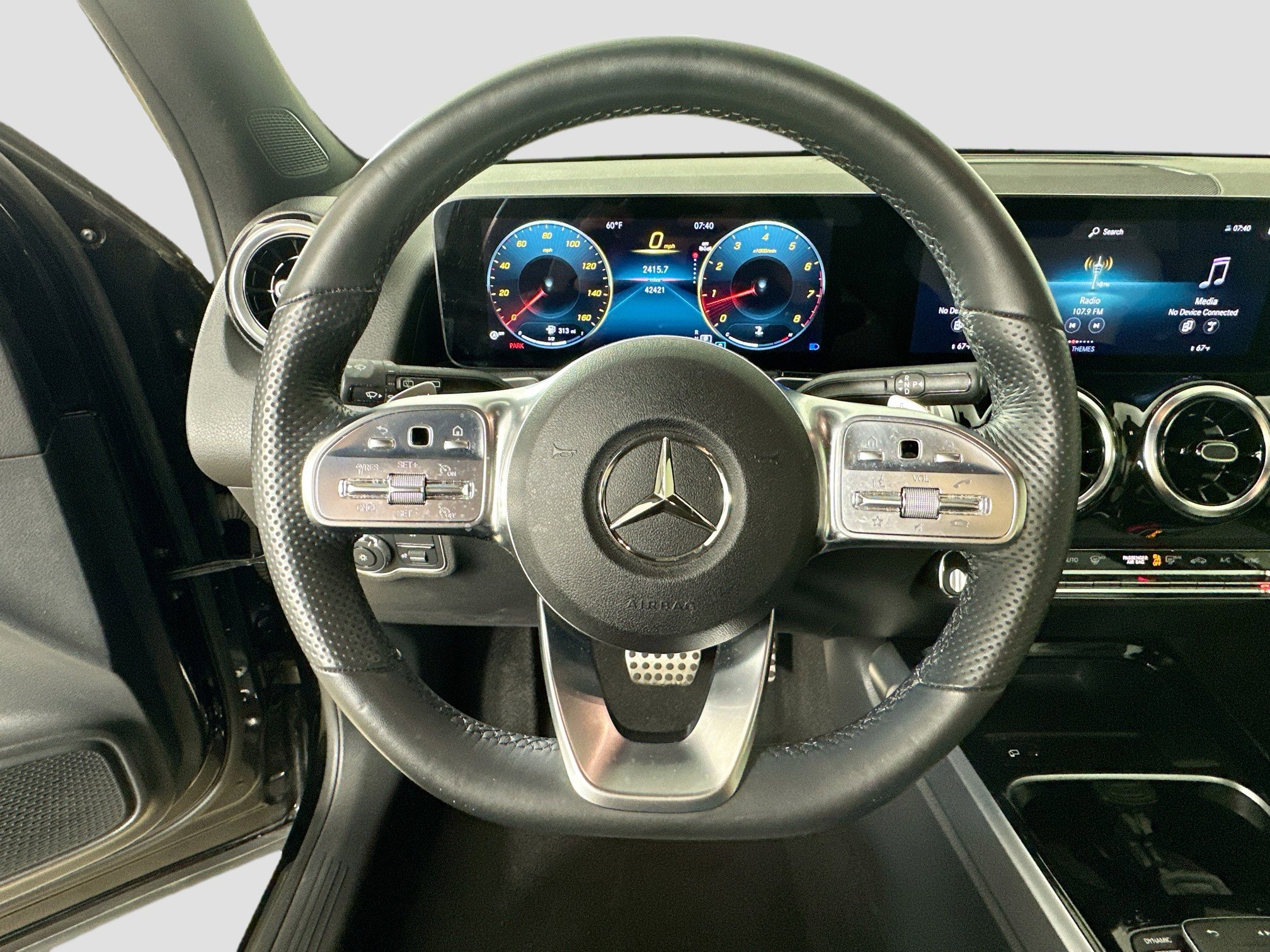 Certified 2023 Mercedes-Benz GLB 250 4MATIC image 11