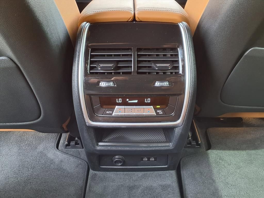 Used 2024 BMW X5 xDrive40i w/ M Sport Package AWD/4WD image 15