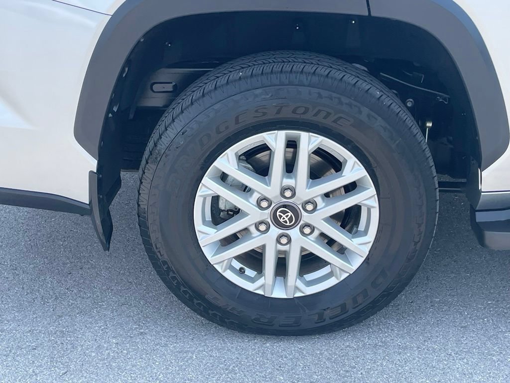 Used 2025 Toyota Sequoia SR5 AWD/4WD image 34