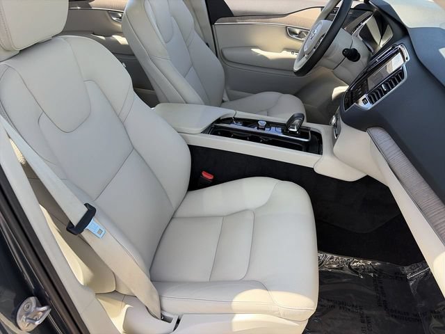 Used 2024 Volvo XC90 T8 Plus w/ Protection Package Premier AWD/4WD image 11