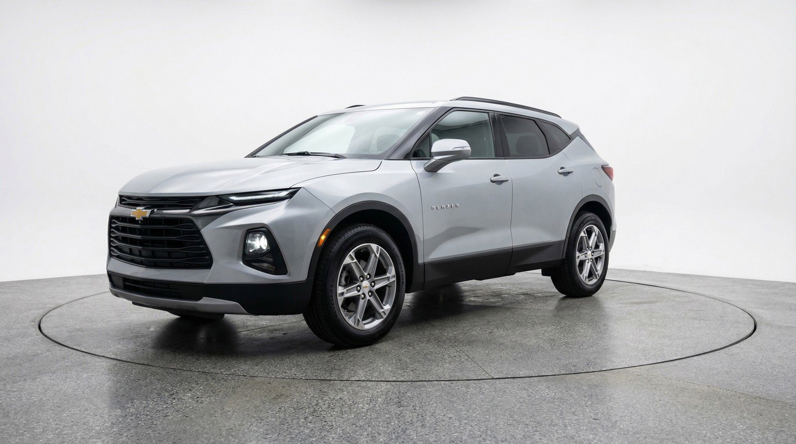 Used 2025 Chevrolet Blazer LT image 3