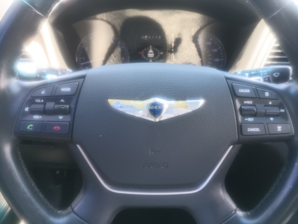 Used 2015 Hyundai Genesis 5.0 RWD image 21