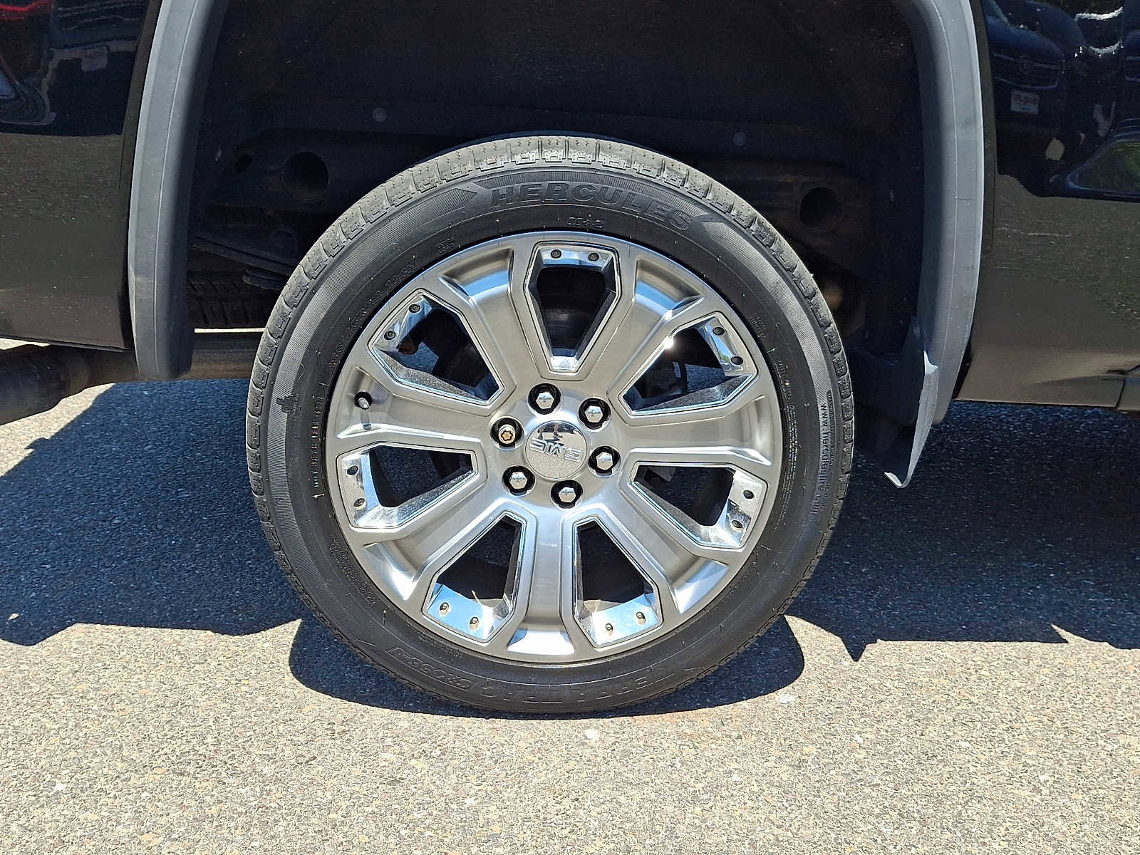 Used 2017 GMC Sierra 1500 Denali w/ Denali Ultimate Package AWD/4WD image 8