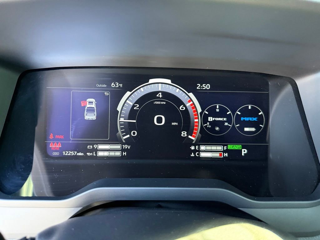 Used 2025 Toyota Tundra Limited image 27