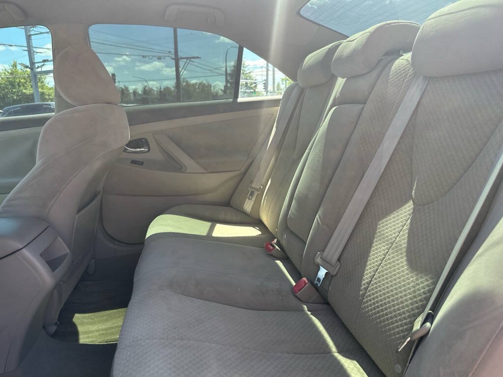 Used 2007 Toyota Camry LE FWD image 18