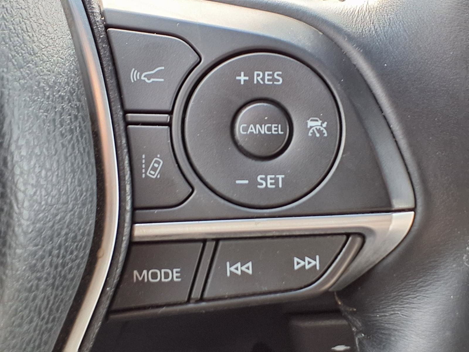 Used 2018 Toyota Camry XLE w/ Audio Package image 21