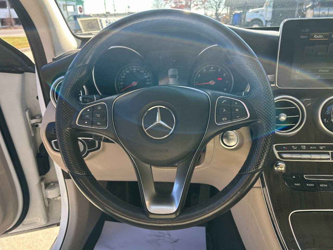 Used 2018 Mercedes-Benz GLC 300 4MATIC image 16