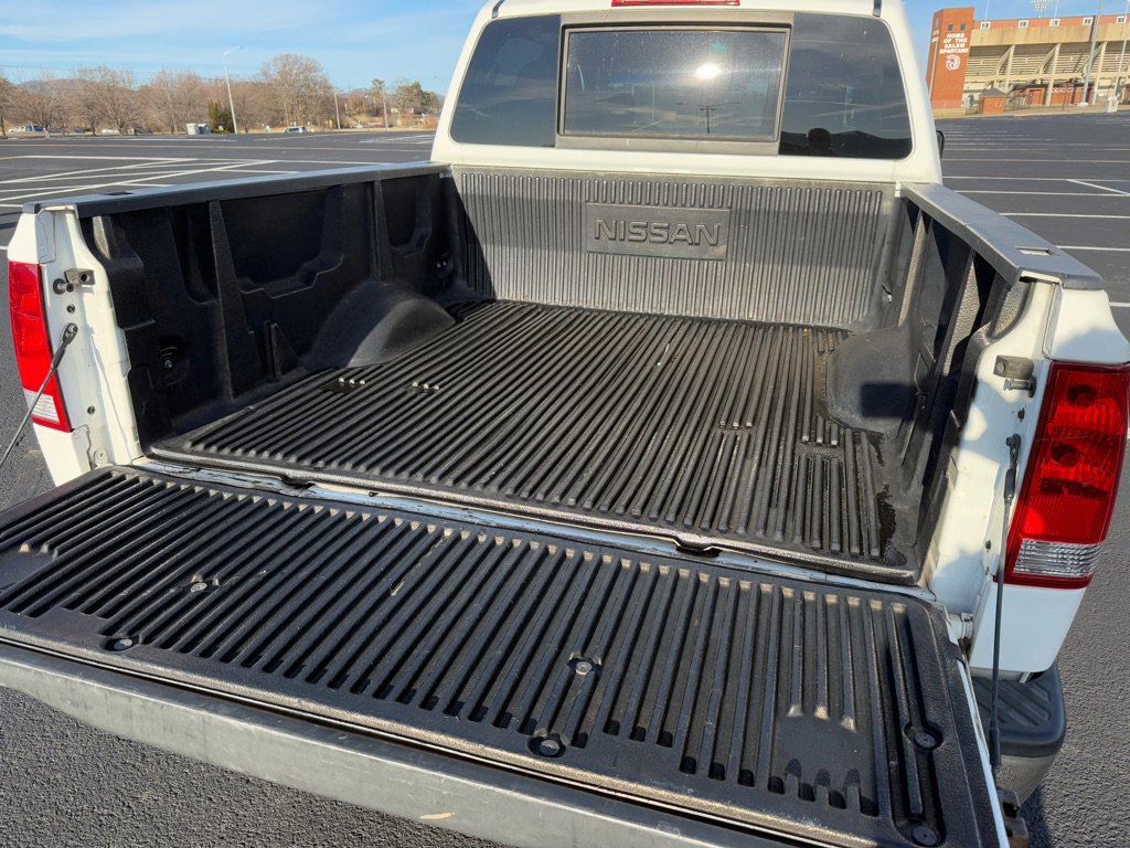 Used 2012 Nissan Titan SV image 7