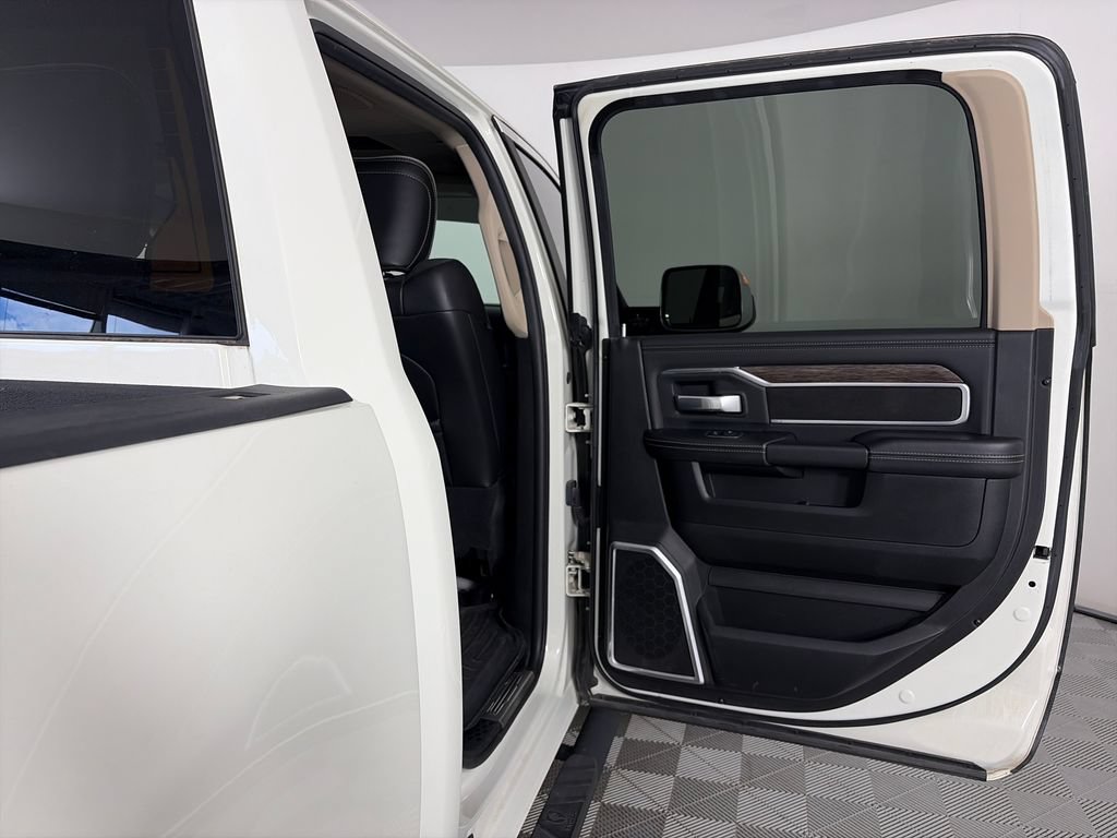 Used 2020 RAM 3500 Laramie AWD/4WD image 29