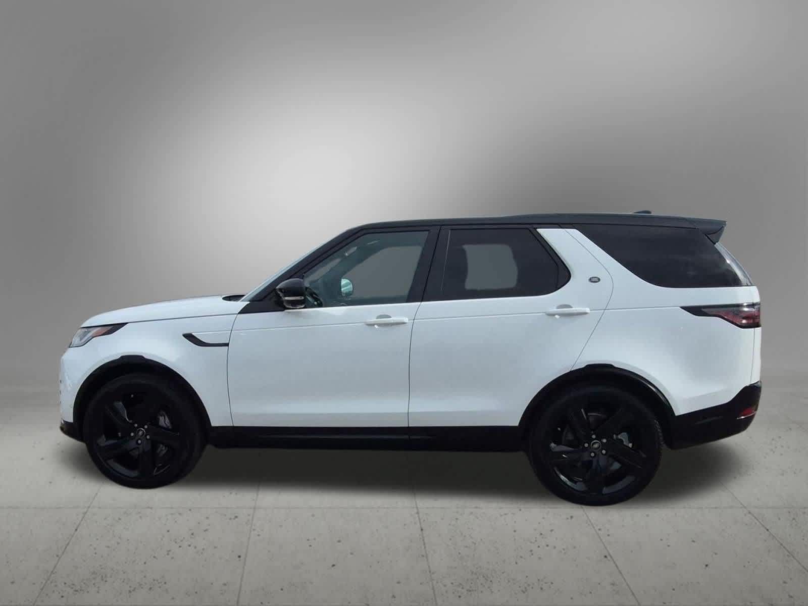 Certified 2025 Land Rover Discovery Dynamic SE AWD/4WD image 3