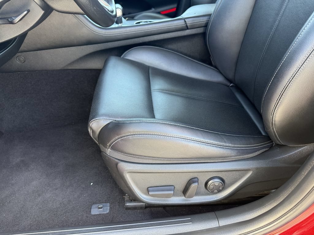 Used 2023 Genesis G70 2.0T RWD image 10