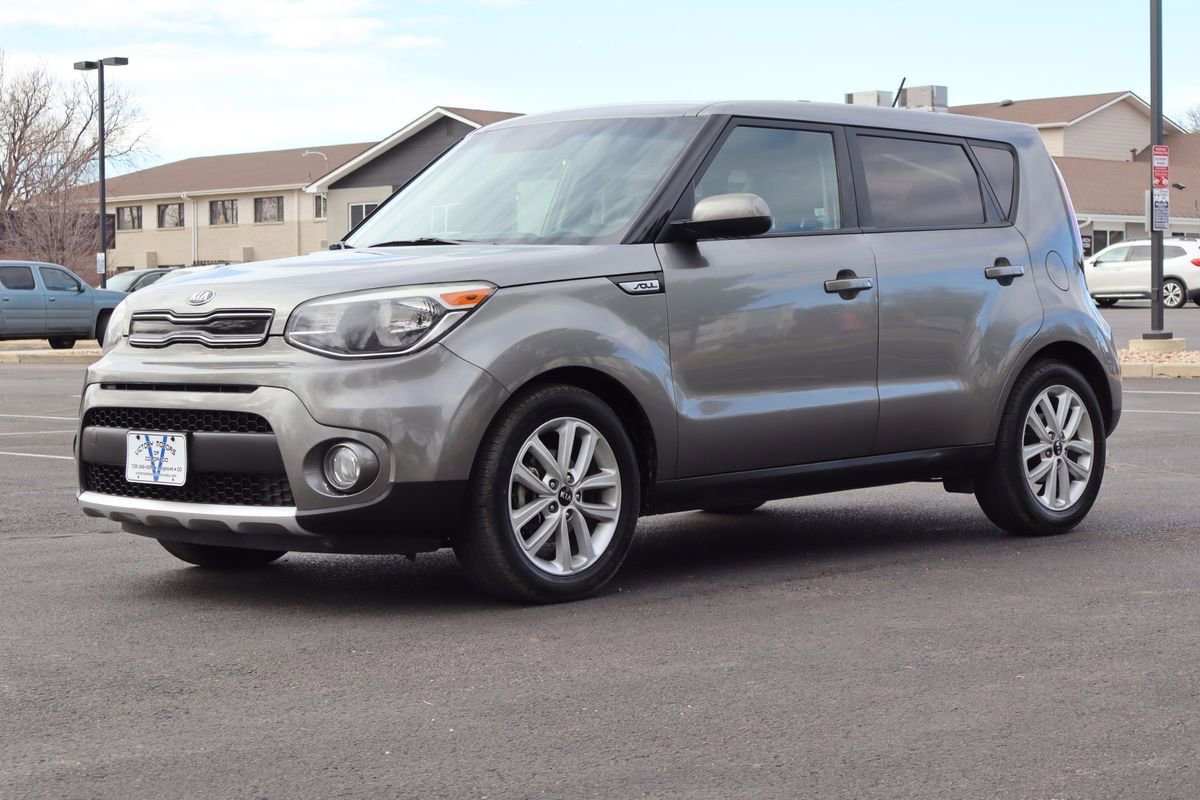 Used 2018 Kia Soul + FWD image 11