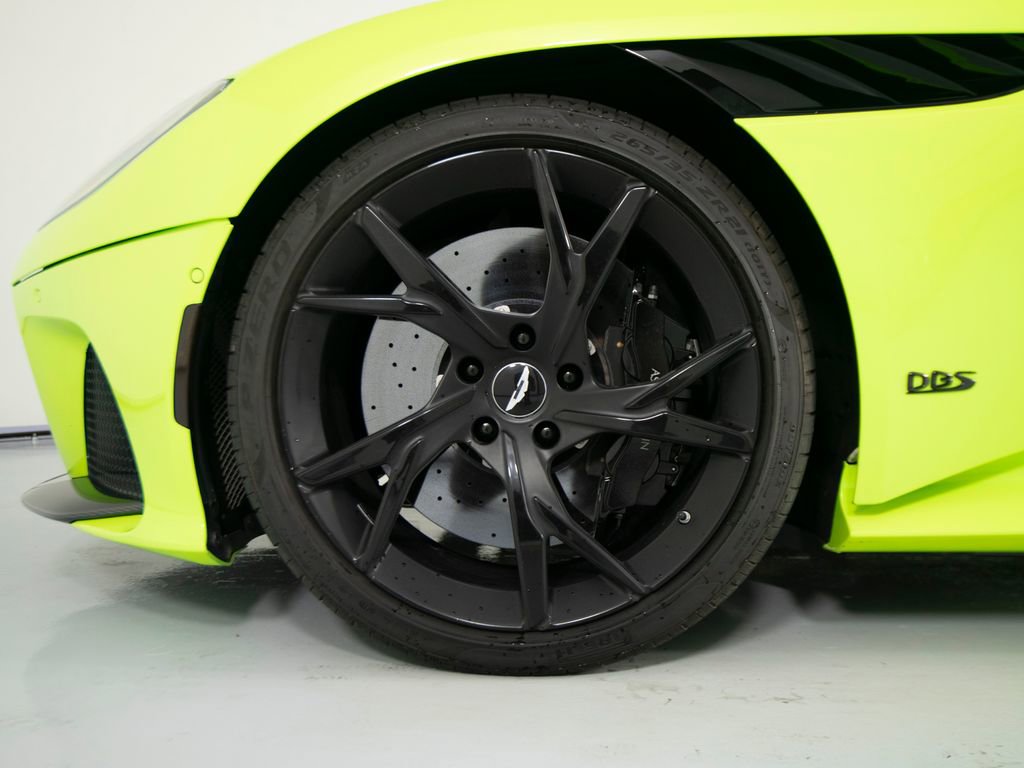 Used 2022 Aston Martin DBS Superleggera RWD image 9