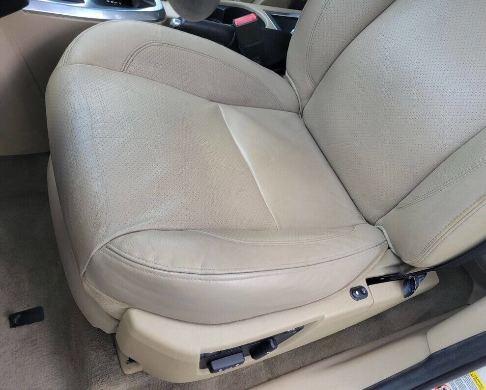 Used 2009 Land Rover LR2 HSE image 36