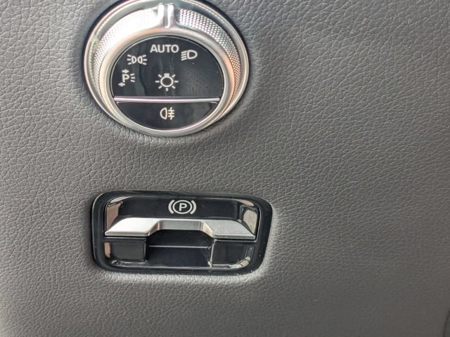 Used 2023 Mercedes-Benz GLC 300 image 19