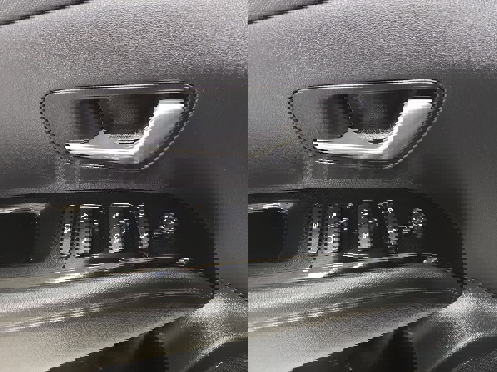 Used 2022 Hyundai Santa Cruz Limited image 14