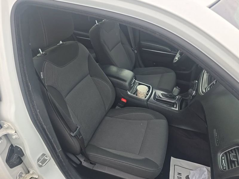 Used 2016 Dodge Charger SE RWD image 26