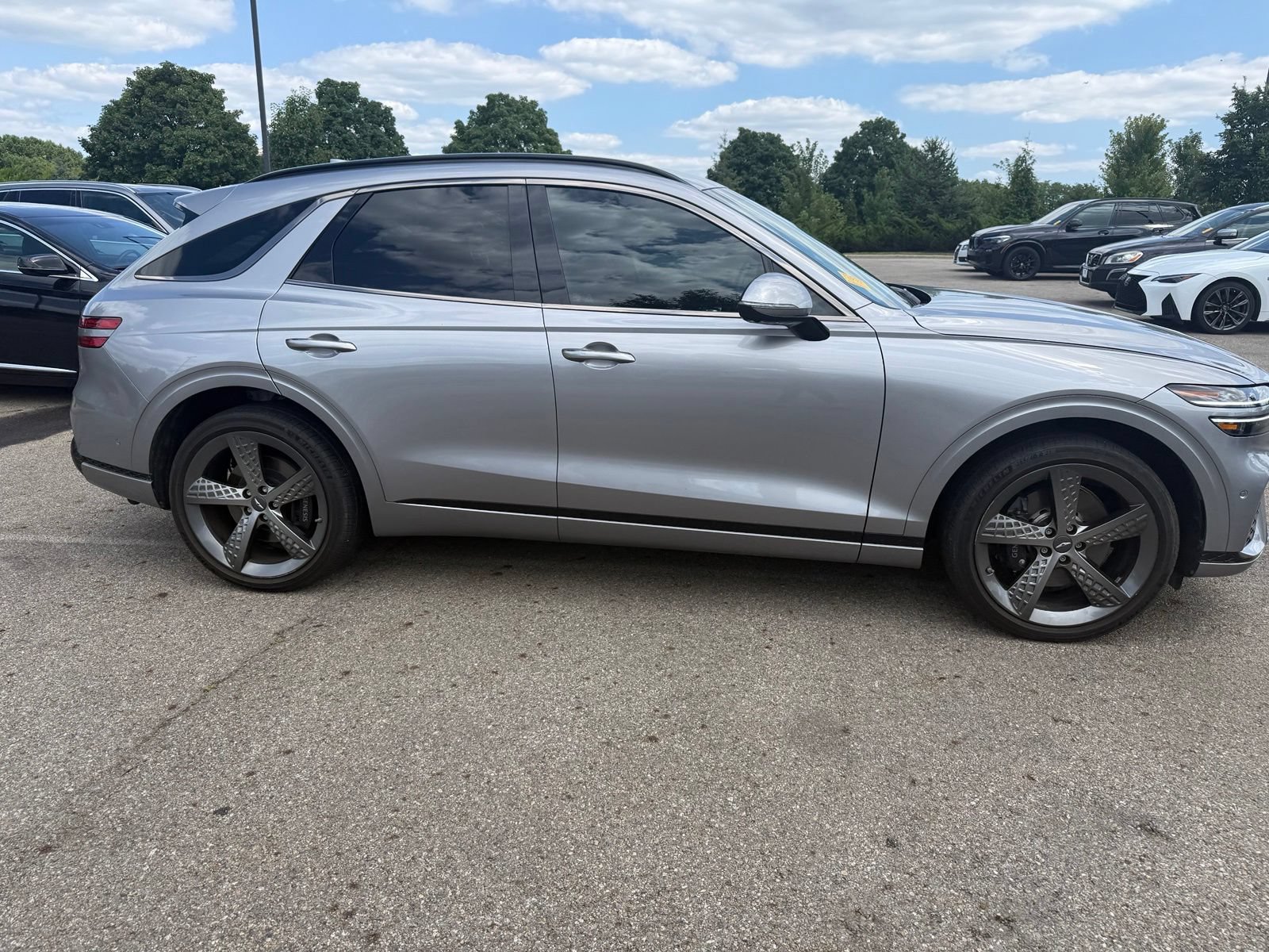 Used 2024 Genesis GV70 3.5T Sport w/ Sport Advanced Package AWD/4WD image 4