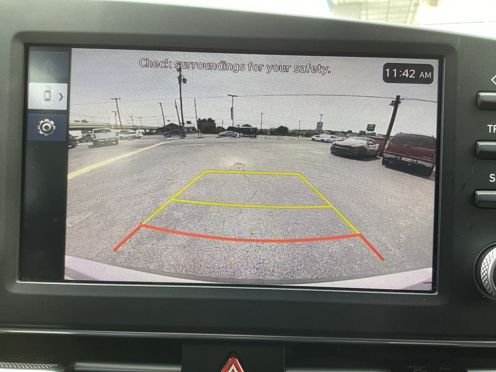 Used 2025 Hyundai Elantra SE w/ Cargo Package FWD image 16