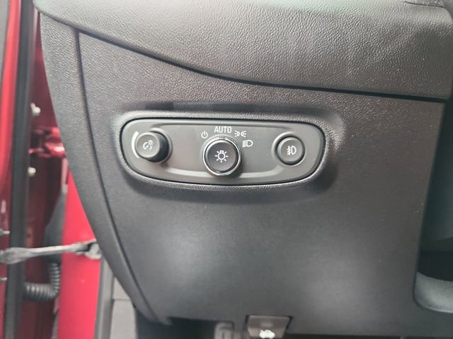 Used 2018 Chevrolet Equinox Premier FWD image 18